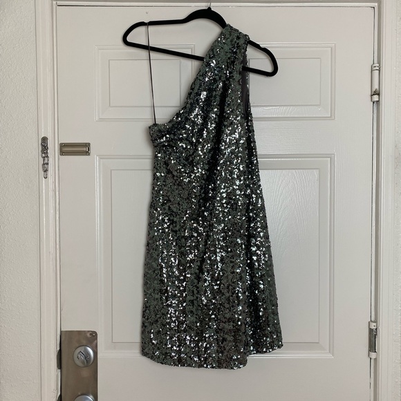 HANEY Valentina One Shoulder Sequin Dress in Gunmetal Grey Size 8 - Picture 6 of 12